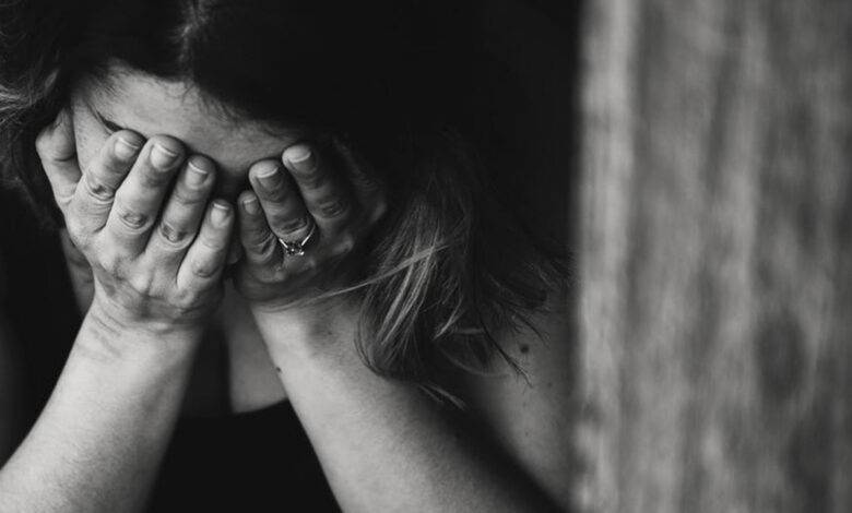 وحش بشري يستدرج فتاة ويعتدي عليها جنسيا في الكرك