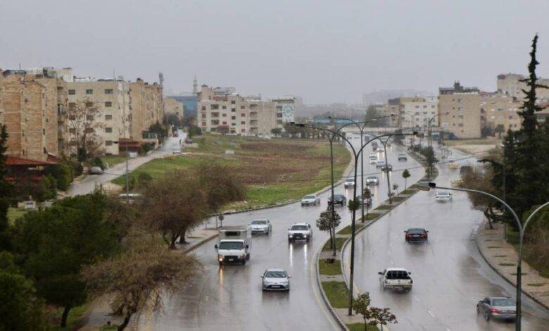 أجواء باردة نسبيا وأمطار متفرقة اليوم