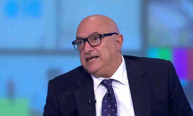 منصور يرد على القطامين بشأن انهيار الاقتصاد الأردني