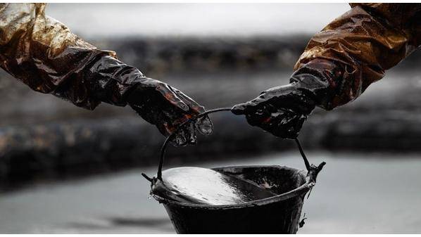 أسعار النفط تقفز عالمياً