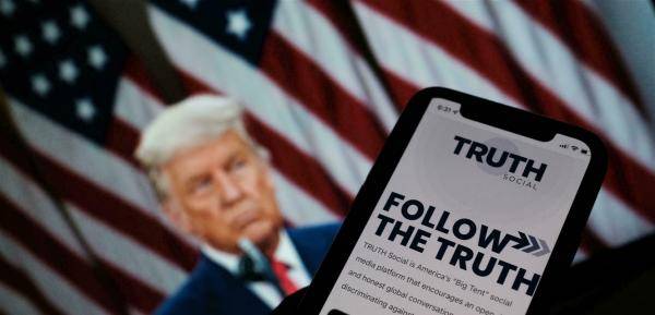 ترامب يطلق شبكته الاجتماعية رسميا لهواتف ايفون