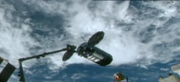 ناسا تعلن نجاح التحام مركبة الشحن الأمريكية Cygnus مع محطة الفضاء الدولية