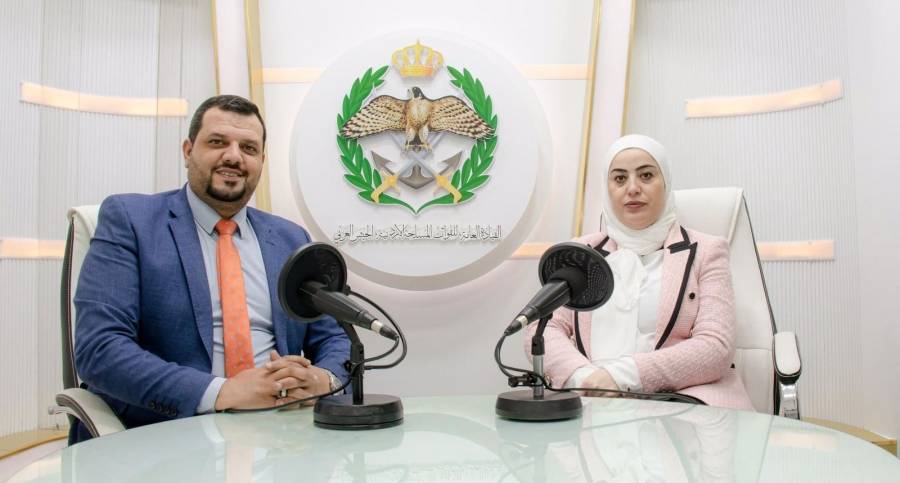 ( إذاعة القوات المسلحة الأردنية  الجيش العربي تستضيف وزيرة الدولة للشؤون القانونية المحامية وفاء بني مصطفى )