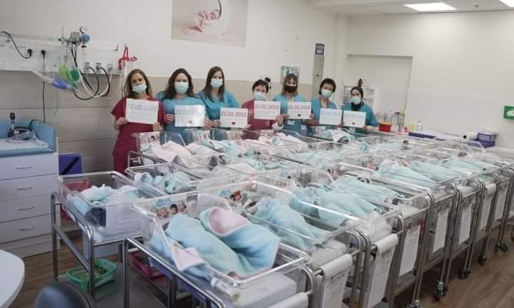 مستشفى فلسطيني يشهد ولادة 22 طفلا في 22.2.2022