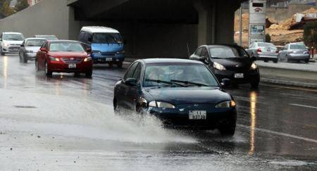 الخميس .. كتلة هوائية باردة مرافقة لمنخفض جوي ماطر