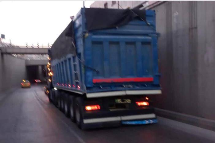 السير: تعطل قاطرة ومقطورة في شارع اليرموك