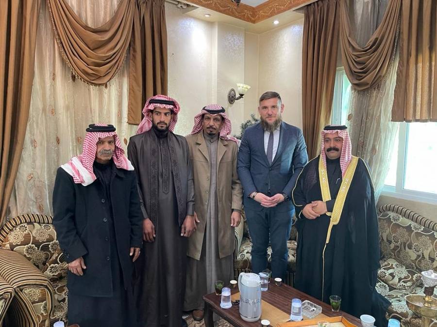 السفير البولندي يلبي دعوة من الشيخ رافت الرواشدة لتناول طعام الغداء