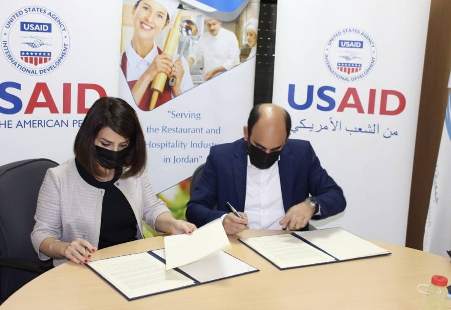 الاتفاق على خطة عمل مشتركة بين جمعية المطاعم السياحية ومشروع إعادة التدوير