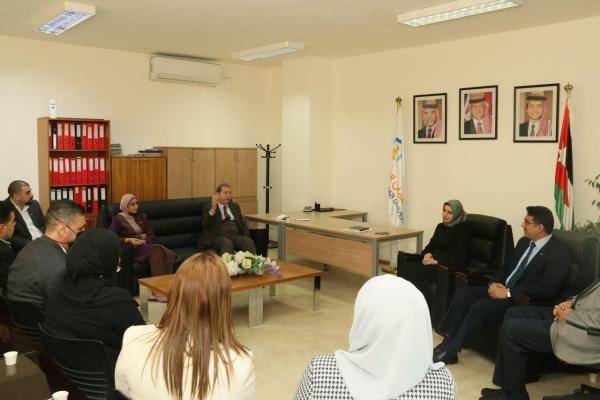 عمان العربية تكرّم عدداً من مدراء الوحدات الإدارية