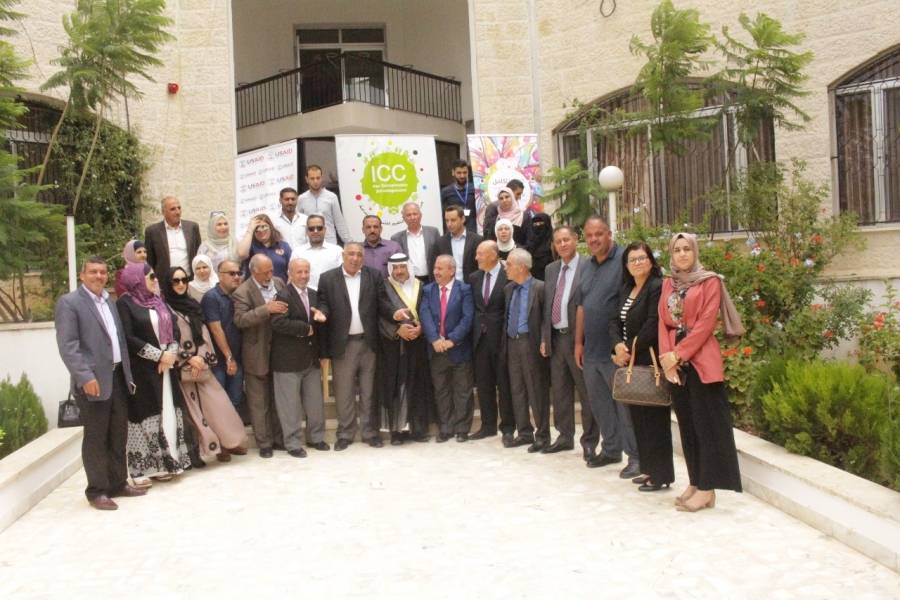 عجلون: جلسة نقاشية حول المشاريع التنموية والتشغيلية