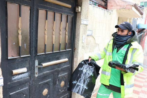 الامانة تبدأ بتوزع مليون كيس نفايات ضمن فعاليات يوم المدينة