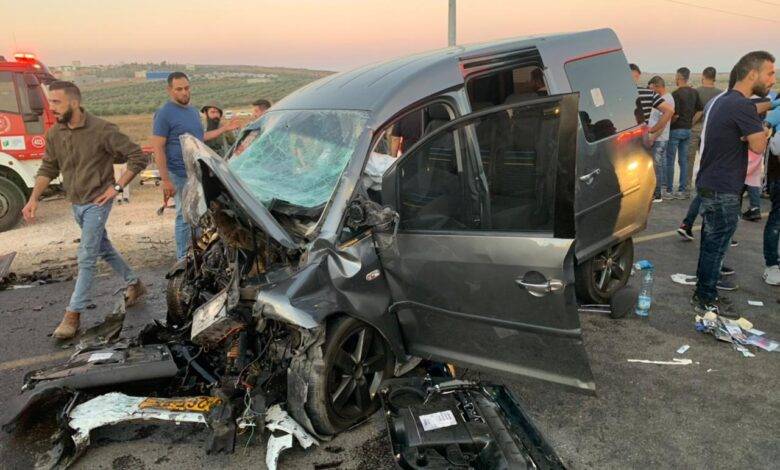 وفاة و8 إصابات بحادث مروّع على طريق العدسية (صور)