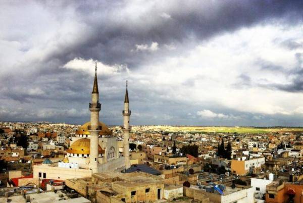 محافظ مادبا يزور معهد فن الفسيفساء والترميم