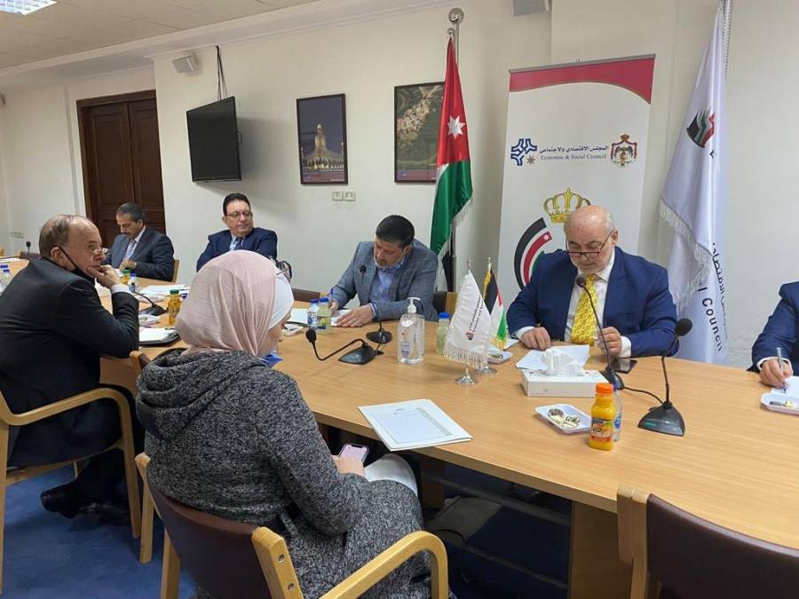 التهتموني: نعمل على تحديث استراتيجية النقل في الأردن