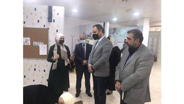 الصفدي يطلع على الأنشطة والبرامج التدريبية في مركز الملكة رانيا لتمكين المجتمعات بالعقبة