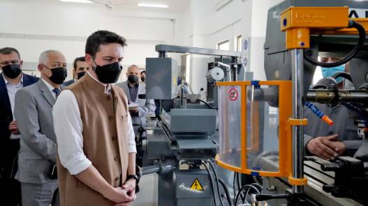 ولي العهد يفتتح مبنى المشاغل الهندسية في كلية معان الجامعية