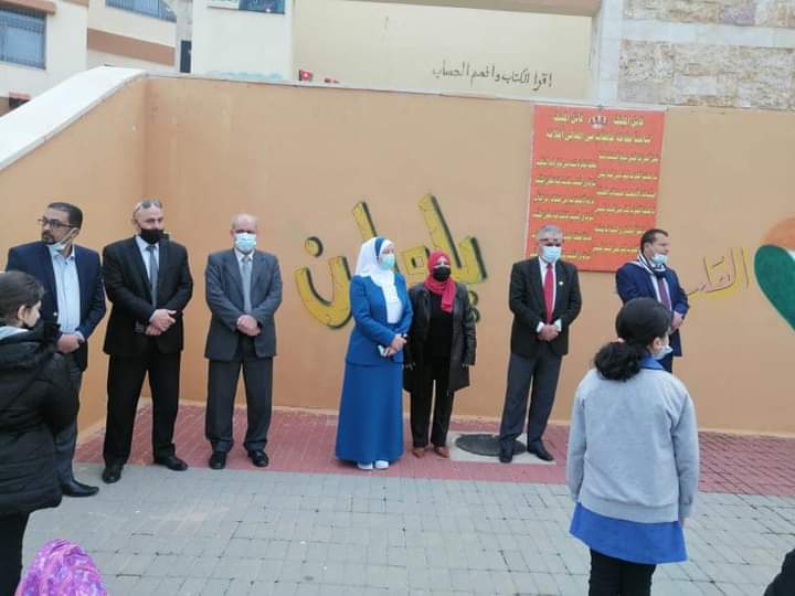 عجلون: قبيلات تشارك طلبة حطين المجتمعية الطابور الصباحي وتتفقد احتياجات المدرسة