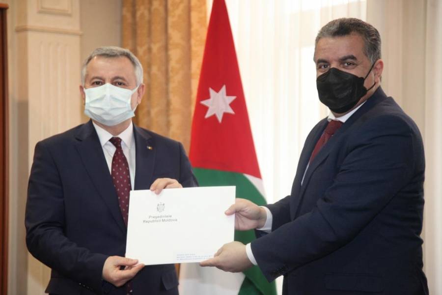 الخارجية تتسلم نسخة من أوراق اعتماد سفير مولدوفا