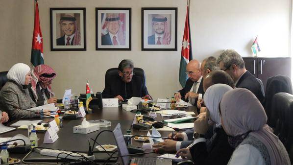 اللجنة التوجيهية لمشروع حافلات التردد السريع تعقد اجتماعها الاول