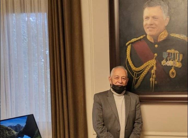 العيسوي .. طاقة خلاقة لافتة يرفض الإجازة ويعمل يوم الجمعة