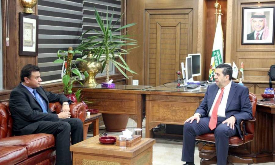 البلقاء التطبيقية تبحث التعاون مع الجامعات الهندية