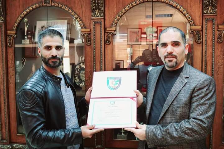 تكريم الموظف المثالي في كلية عمان الجامعية للعلوم المالية والادارية