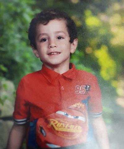 مناشدة بالبحث عن طفل مفقود  تفاصيل