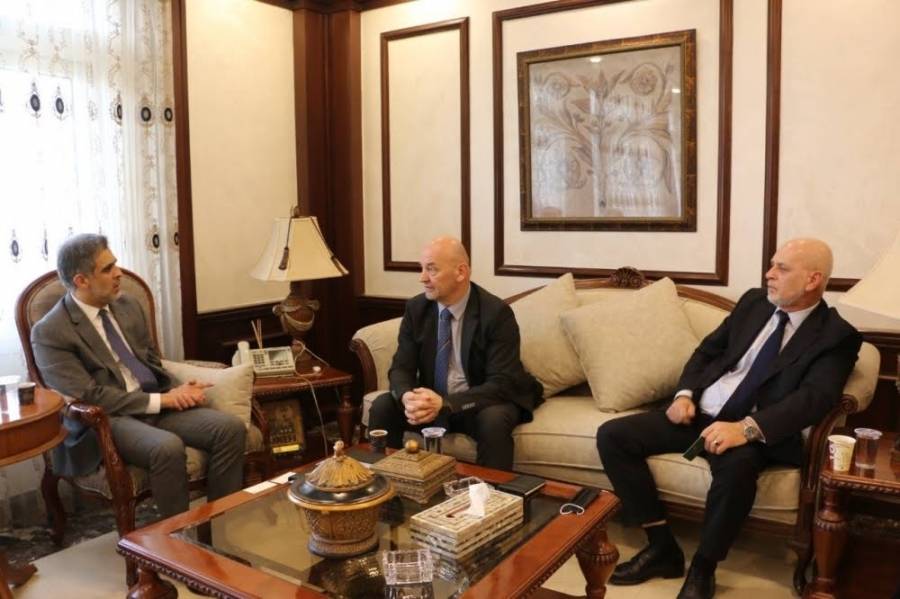 الرحاحلة يطلع سفير البوسنة على تجربة الضمان بالحماية الاجتماعية