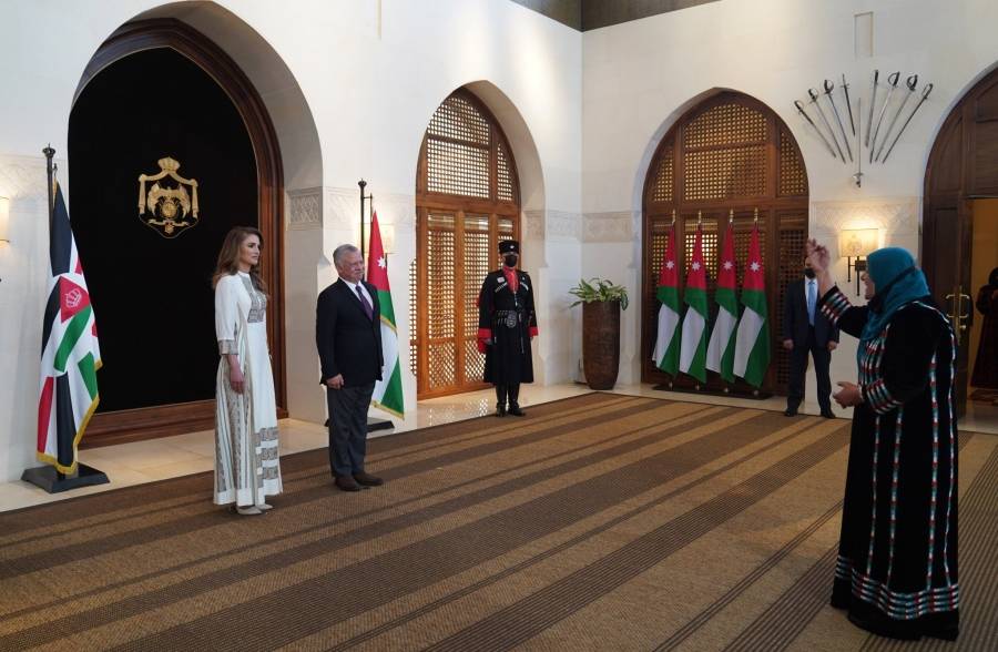 الملك والملكة يلتقيان سيدات من مختلف المحافظات بمناسبة يوم المرأة