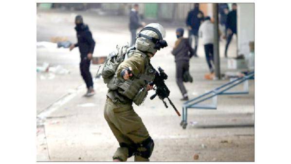 الاحتلال يعتقل 26 فلسطينيا بالضفة بينهم قيادي في «حماس»