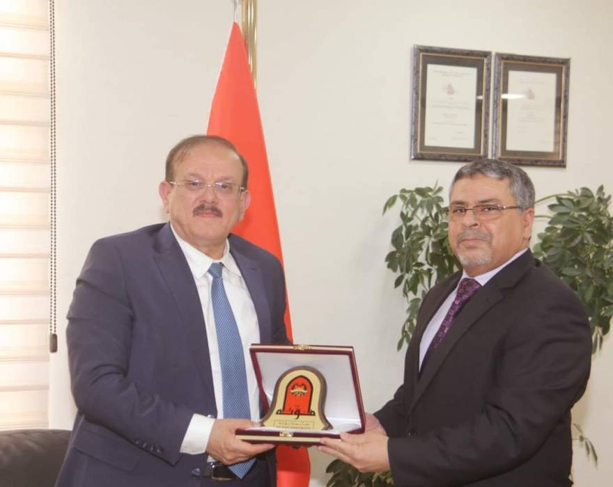 مؤتة : الملحق الثقافي الليبي يزور الجامعة.