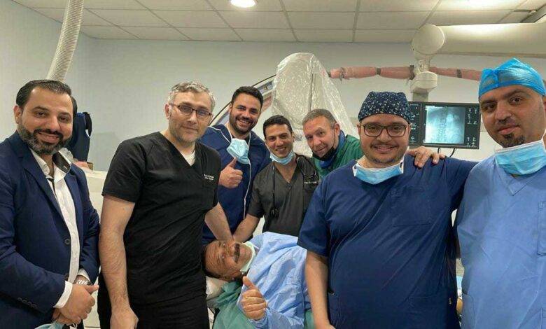 “البشير” يجري أول عملية علاج شريان “أم الدم الأبهري” دون تدخل جراحي
