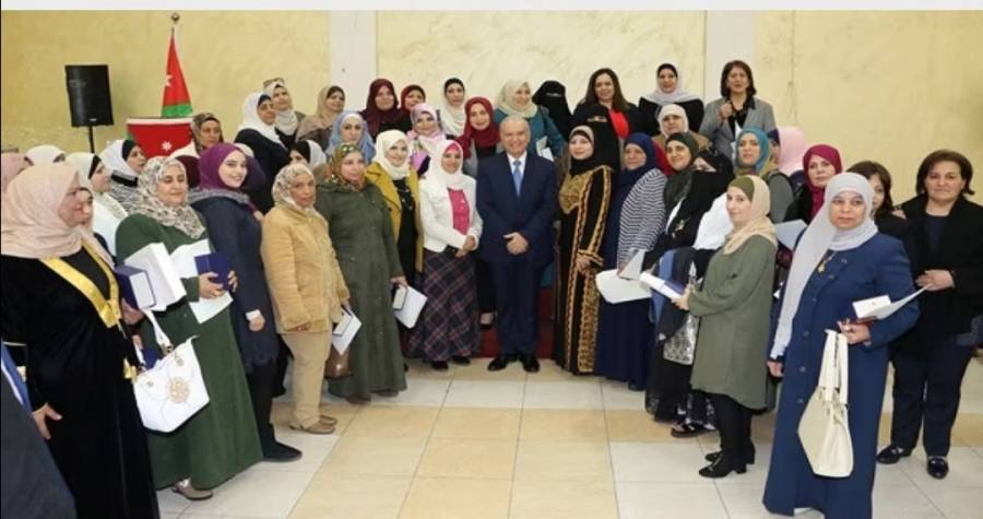 التربية تحتفل بيوم المرأة