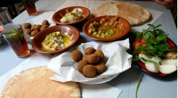 نقيب أصحاب المطاعم يطالب برفع الأسعار