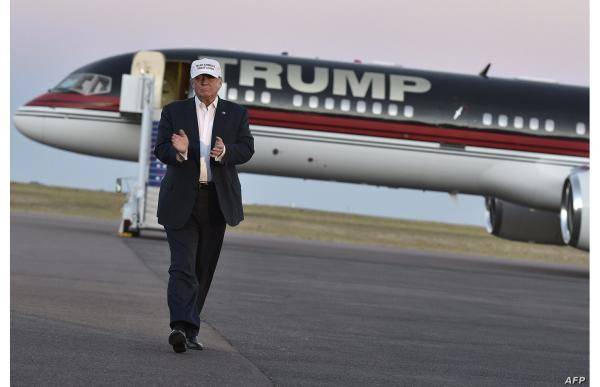 بسبب عطل بالمحرك .. طائرة تقل ترمب تهبط اضطراريا فوق خليج المكسيك