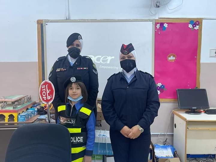 محاضرات توعية مرورية لطلبة في مدرسة مريم بنت عمران للبناتلواء ماركا