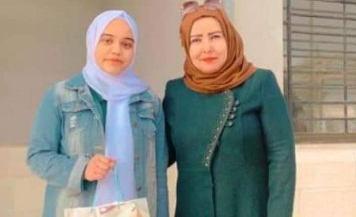 مدرسة النقيرة تكرم طالبتين لحصولهن على المركز الاول والثاني بمسابقة تلاوة القرآن الكريم