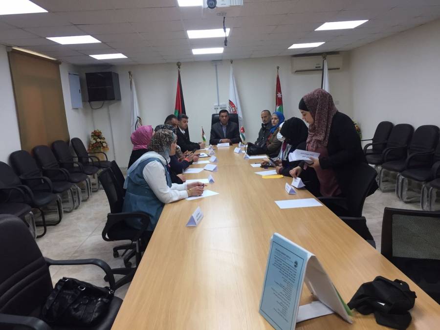 افتتاح معرض وظيفي في بلدية الشونة الوسطى