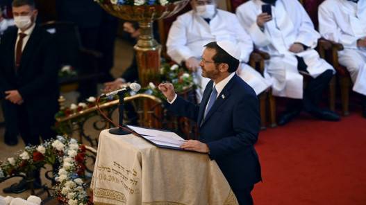 الرئيس الإسرائيلي من إسطنبول: زيارة تركيا تعكس مصالحنا الاستراتيجية والثنائية