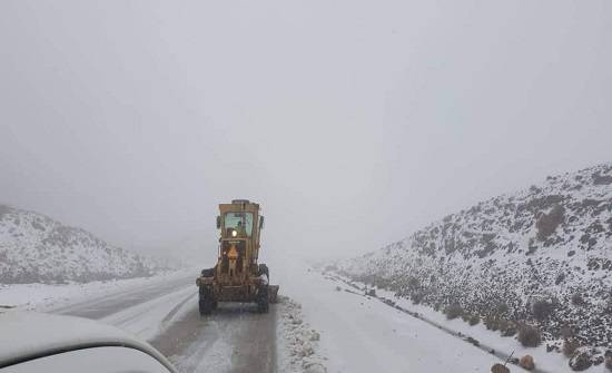 زخات ثلجية فوق مرتفعات الـ 1100 متر الجمعة وتراكمات في القمم العالية