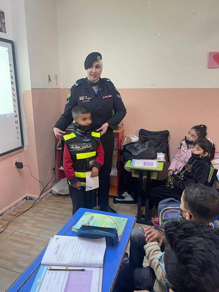 محاضرات توعية مرورية لطلبة في مدارس سحاب والقويسمة