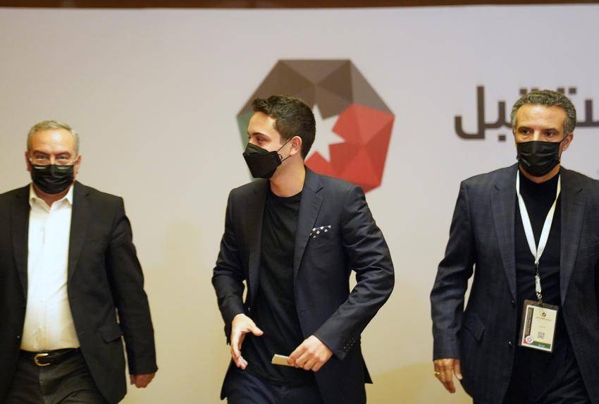 ولي العهد يحضر جانبا من جلسة قطاع السياحة ضمن ورشة العمل الاقتصادية