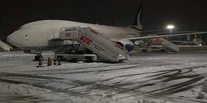 إلغاء رحلات جوية مع استمرار العاصفة الثلجية في اسطنبول