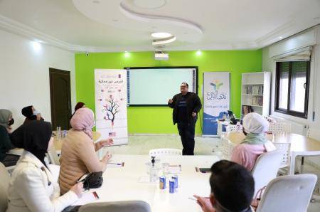 123 شابًا وشابةً يشاركون في مشروع قصص غير محكية