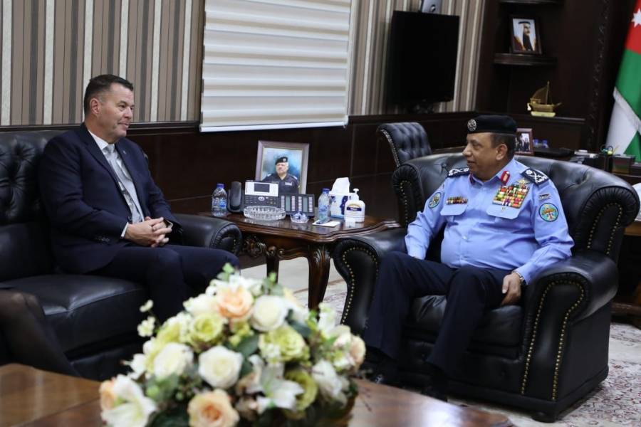 الحواتمه يلتقي مايكل بانيت رئيس القيادة الدولية للشرطة الفدرالية الأسترالية