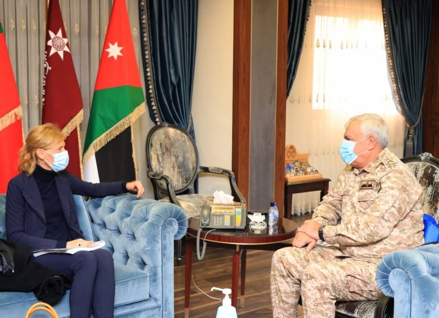 بحث التعاون والتنسيق في مجال التدريب العسكري بين الأردن وإسبانيا