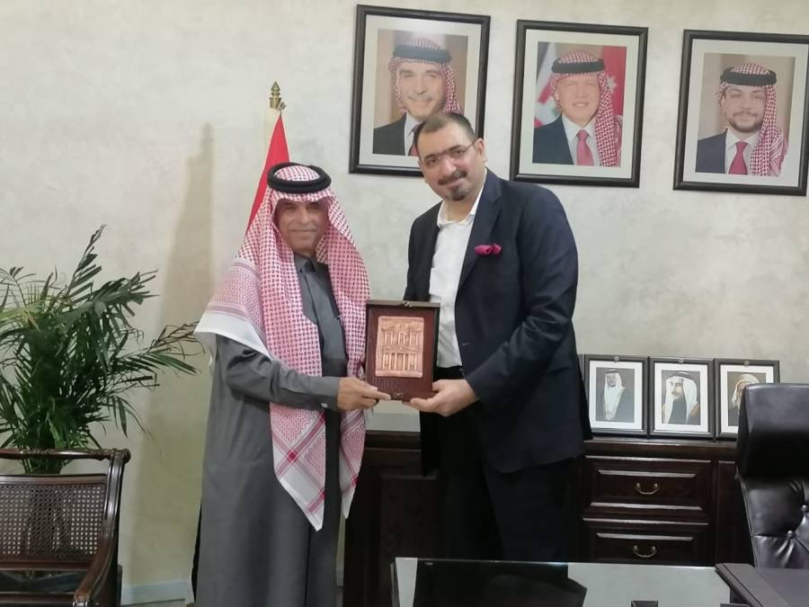 الأردن يبحث التعاون مع قطر في مجال القانون الدولي الإنساني