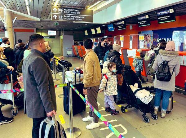 الخارجية: تسهيل إجراءات سفر 12 اردنيا من وارسو إلى الأردن