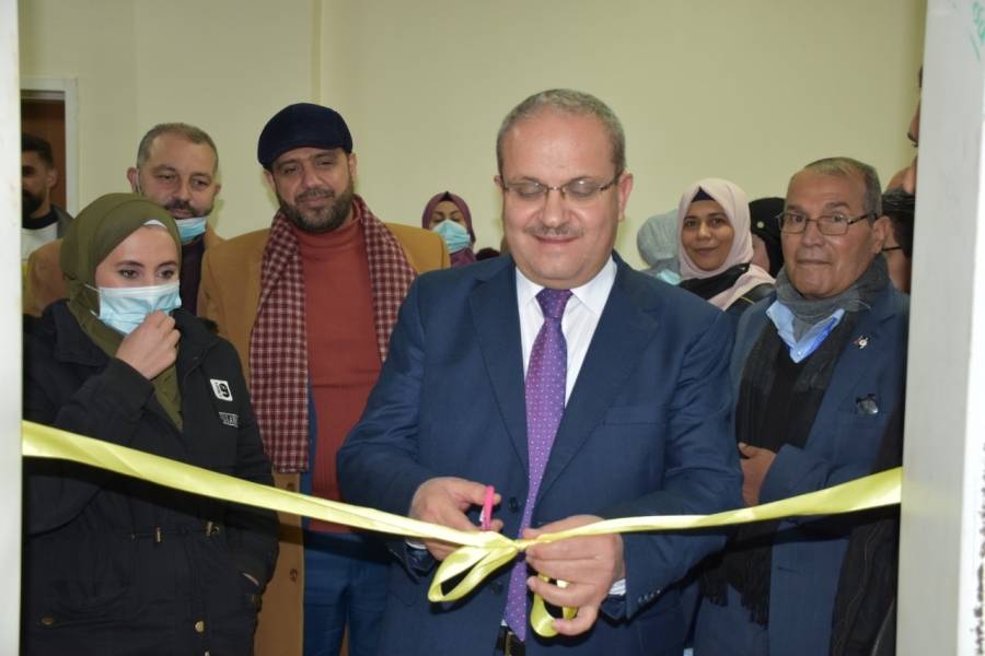 عبيدات يفتتح مختبر الجيوماتكس المدعوم من مشاريع ايراسموس بلس في جامعه جدارا ...صور