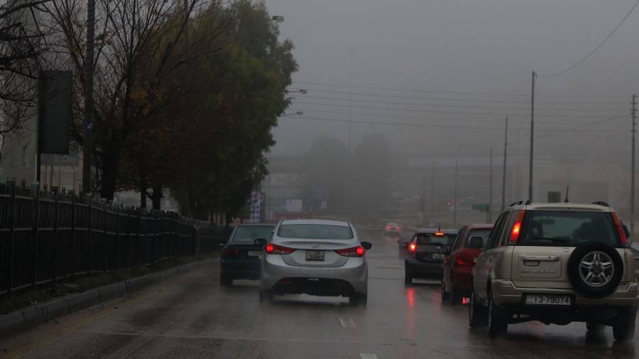 السير تدعو السائقين لاخذ الحيطة والحذر